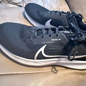 Nike Black and White Pegasus 40 Running Shoes